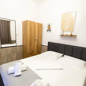 Tiny Cute Near The Center - 5 Min Walk , Tirana Albania